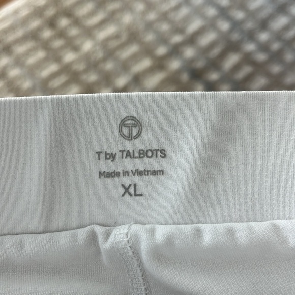 T by Talbots white skort size xl - Picture 3 of 3